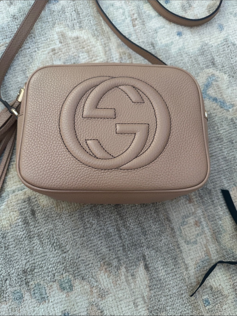 GUCCI
Pebbled Calfskin Small Soho Disco Bag. Rose Beige - Picture 6 of 13